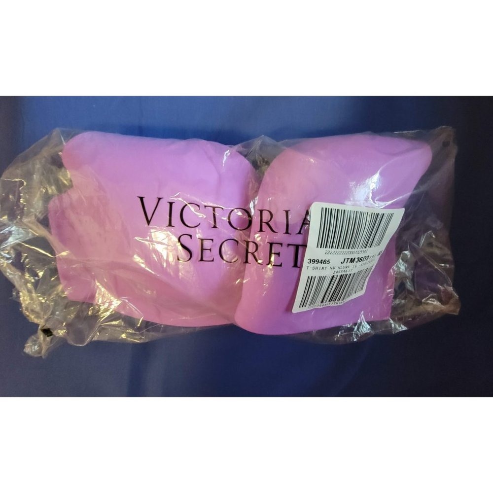 **on hold** NWOT Victoria's Secret T-Shirt Lightly Lined Wireless Bra - 36DDD